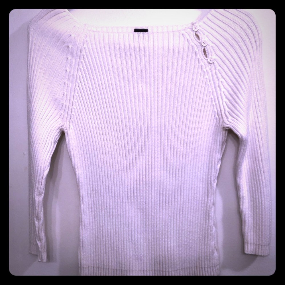White ribbed sweater